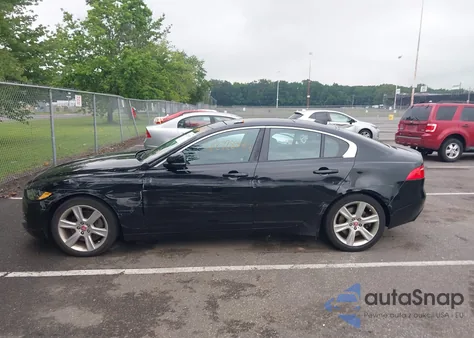 2017 Jaguar Xe Premium из США, поврежденный, VIN SAJAD4BG0HA972053